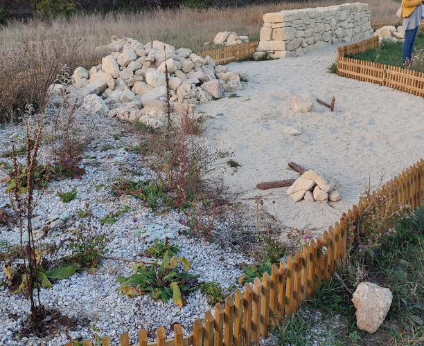 Sand für Bodenbienen Tattendorf